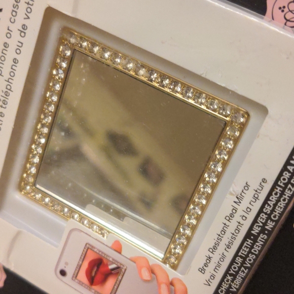 HOST PICK⭐PHONE MIRROR IDECOZ STICKS ON THE BACK OF YOUR PHONE OR CASE - Picture 2 of 6